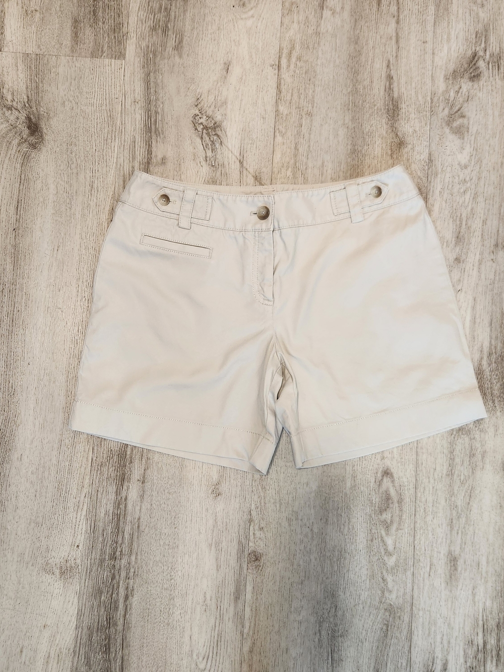 Ann Taylor Cream Mid-Rise Tailored Shorts
